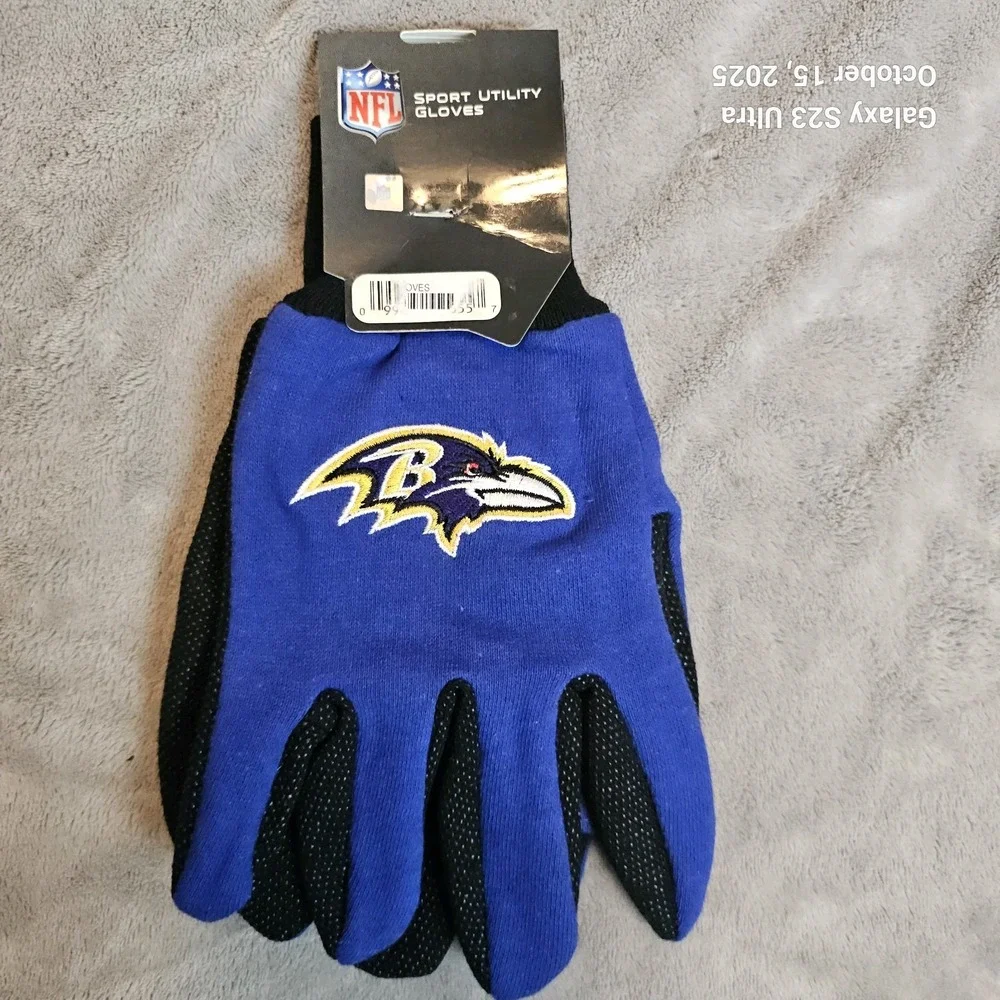 BALTIMORE RAVENS NFL Sport‎  Utility Gloves w/ PVC Gripper Dots, One-Size - NEW!